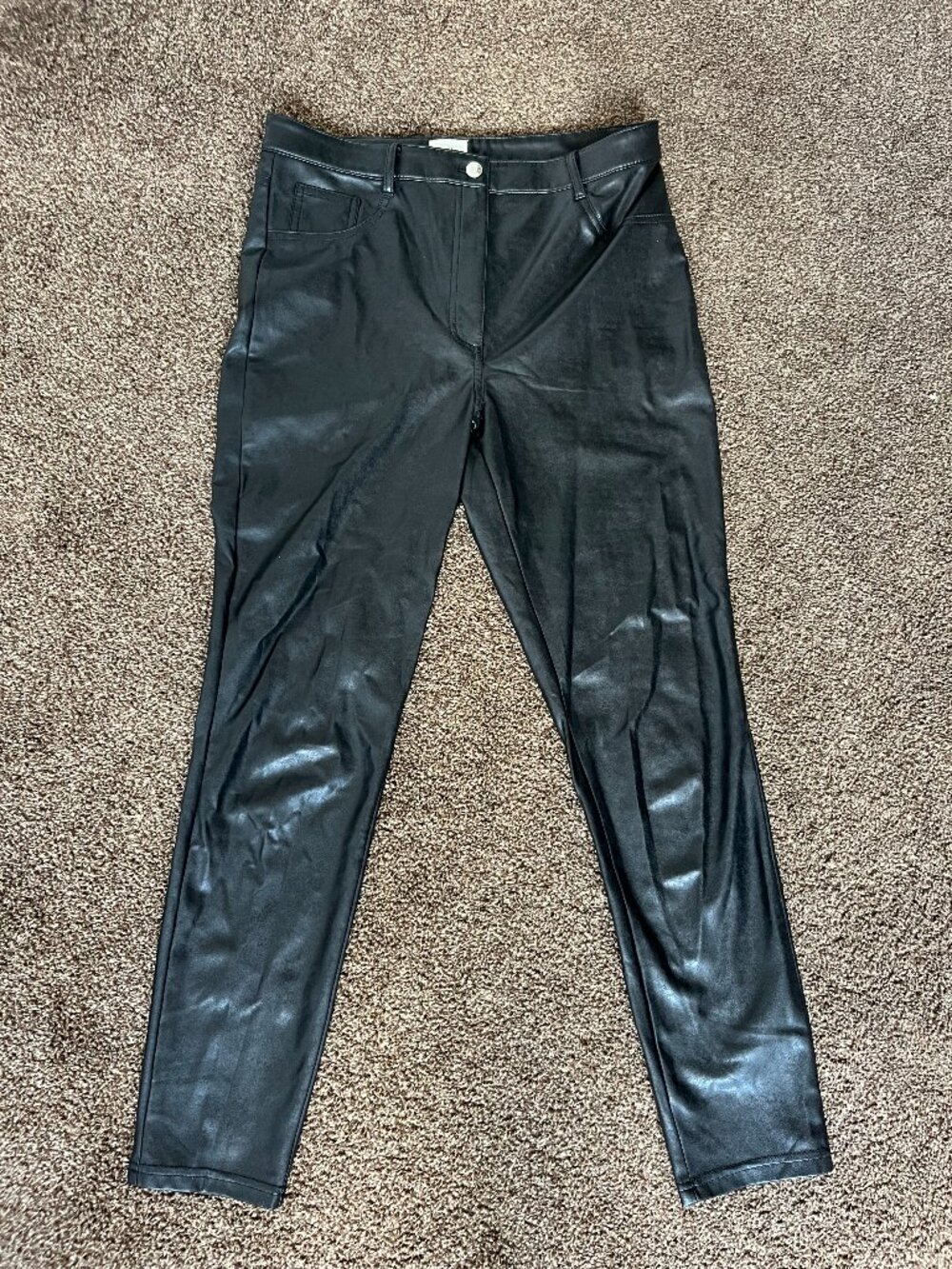 Aritzia Wilfred Free Charm Pant (Vegan Leather)